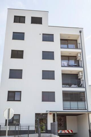 La Studio Maribor Exterior photo